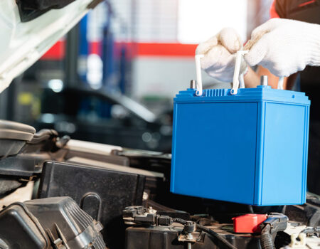 Avtomobilski akumulator