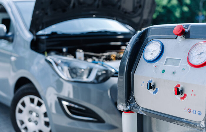 Polnjenje klima naprave v avtu