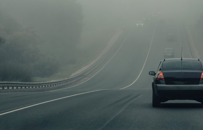 Varna vožnja v megli